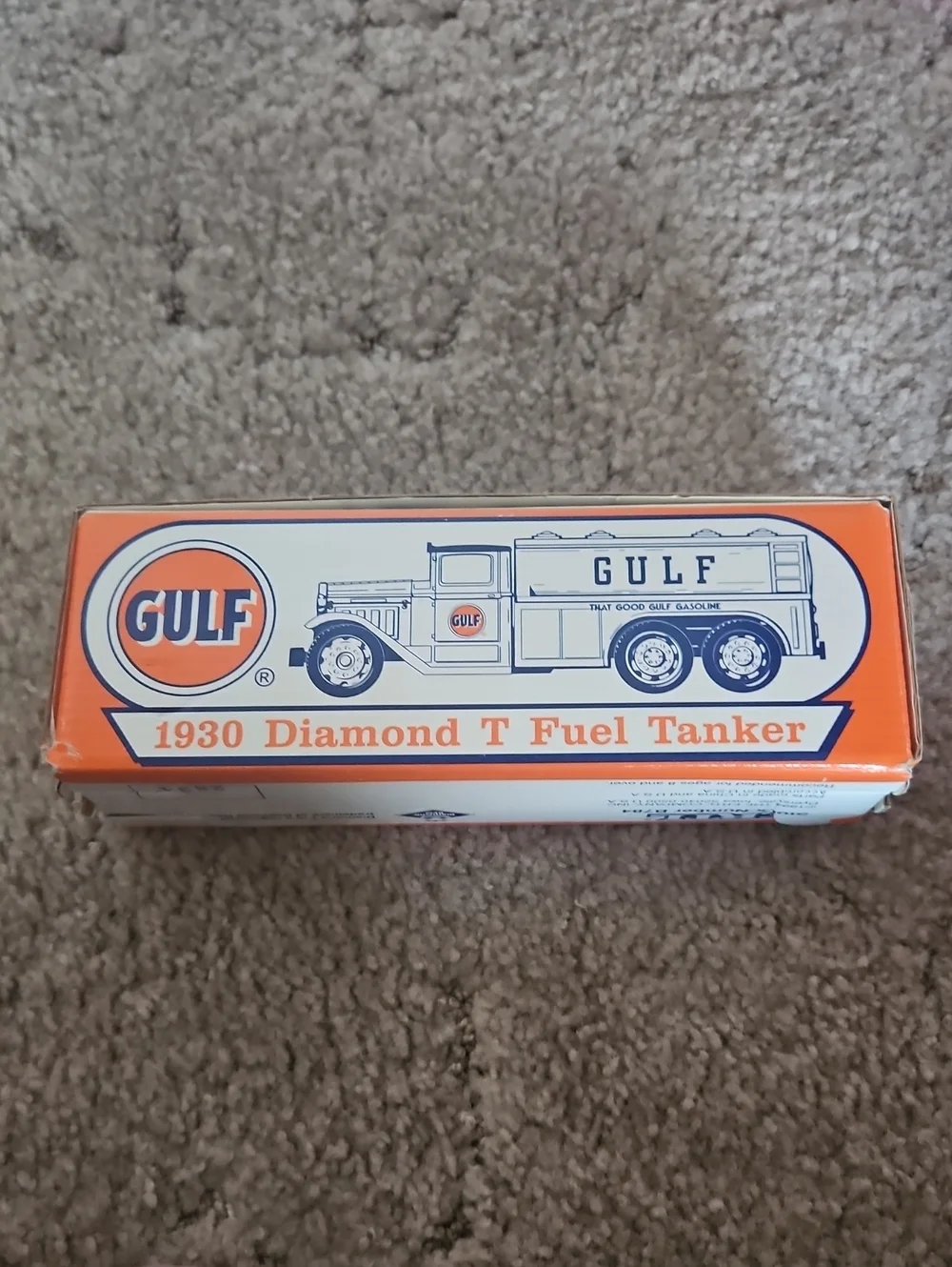 Gulf 1930 Diamond T Fuel Tanker Retro Collectible - Orange & Blue